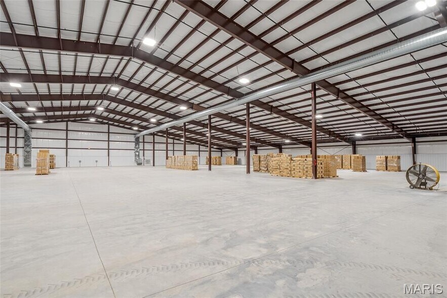 More Photos Of 100 Industrial Dr, New Haven Warehouse For Lease