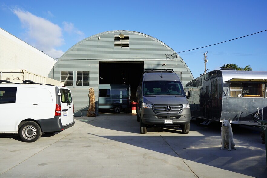More Photos Of 185 N Olive St, Ventura Manufacturing For Lease