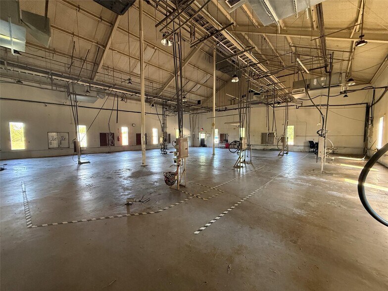 More Photos Of 4533 N FM 312, Winnsboro Industrial For Sale