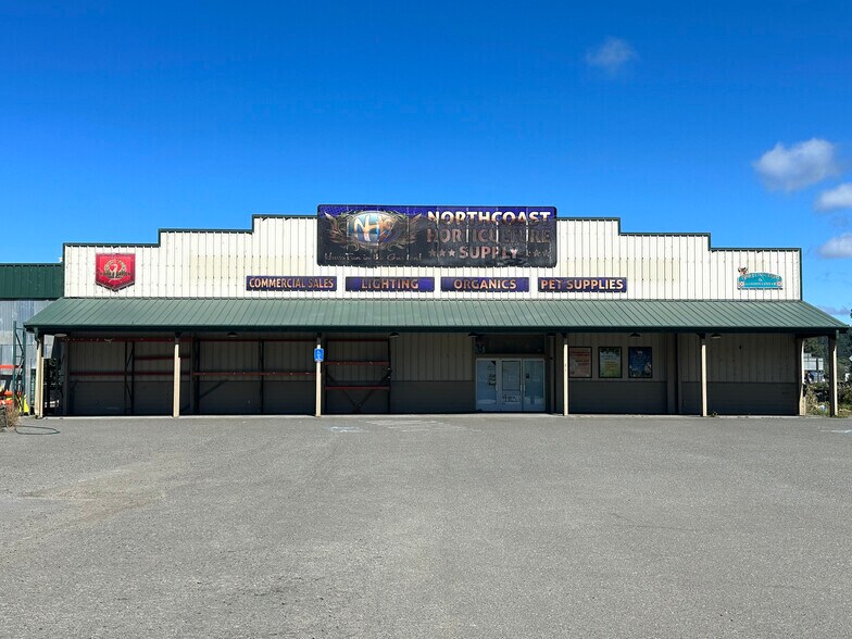 Primary Photo Of 126 Dinsmore Dr, Fortuna Freestanding For Lease