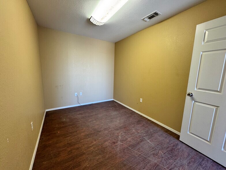 More Photos Of 5504 E County Road 128, Midland Light Manufacturing For Lease