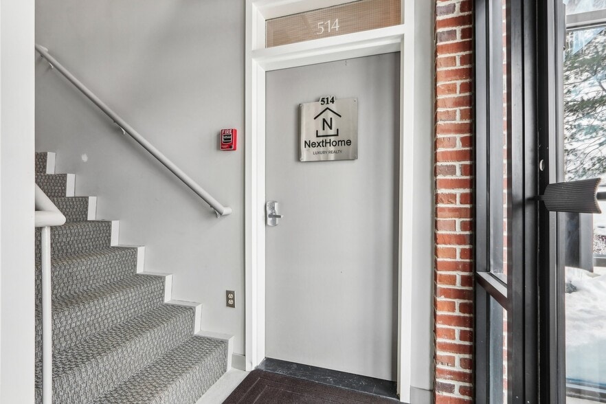 More Photos Of 100 Conifer Hill Dr, Danvers Office For Lease