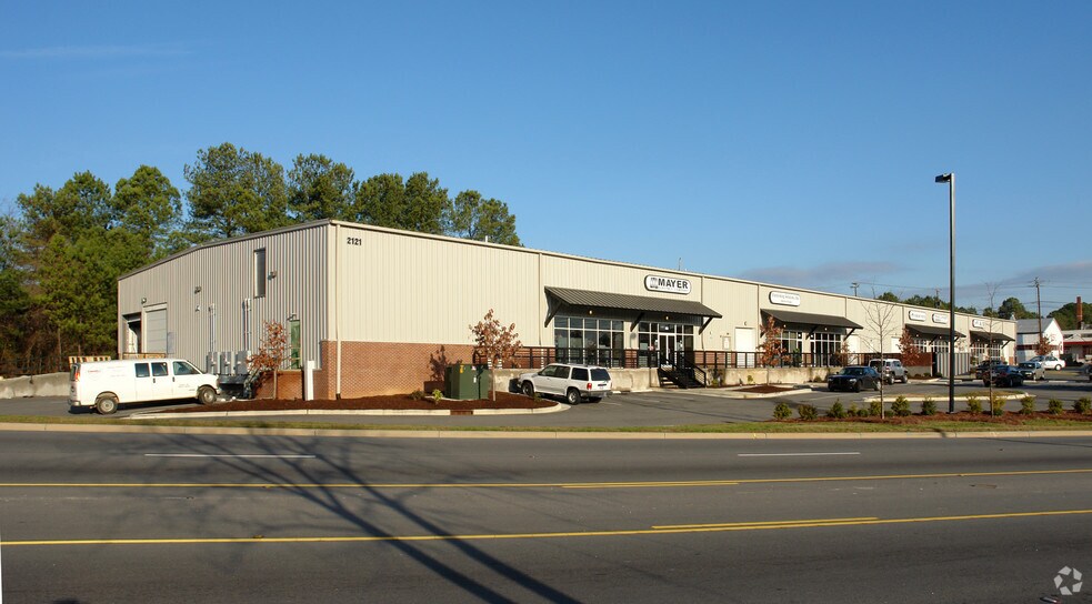 More Photos Of 2121 Atlantic Ave, Raleigh Light Manufacturing For Lease