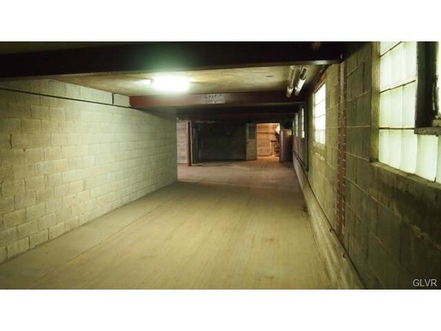 More Photos Of 324-326 Washington St, Walnutport Office For Sale