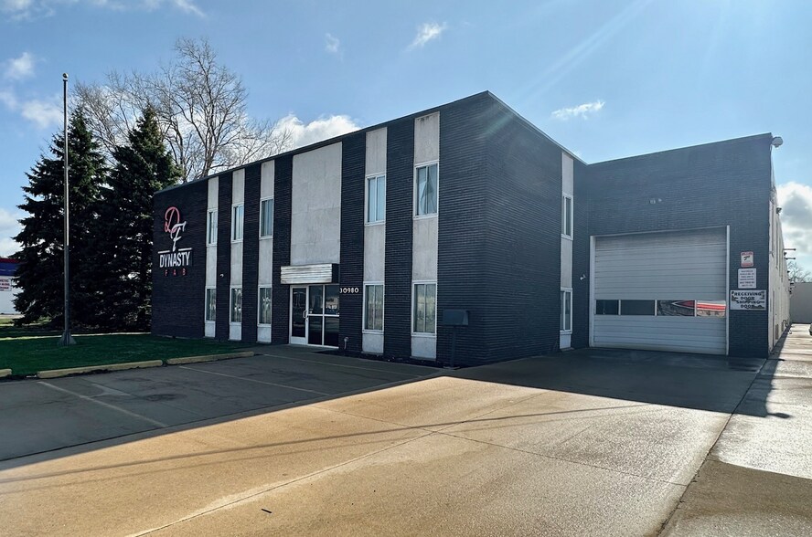 Primary Photo Of 30980 Groesbeck Hwy, Roseville Warehouse For Sale