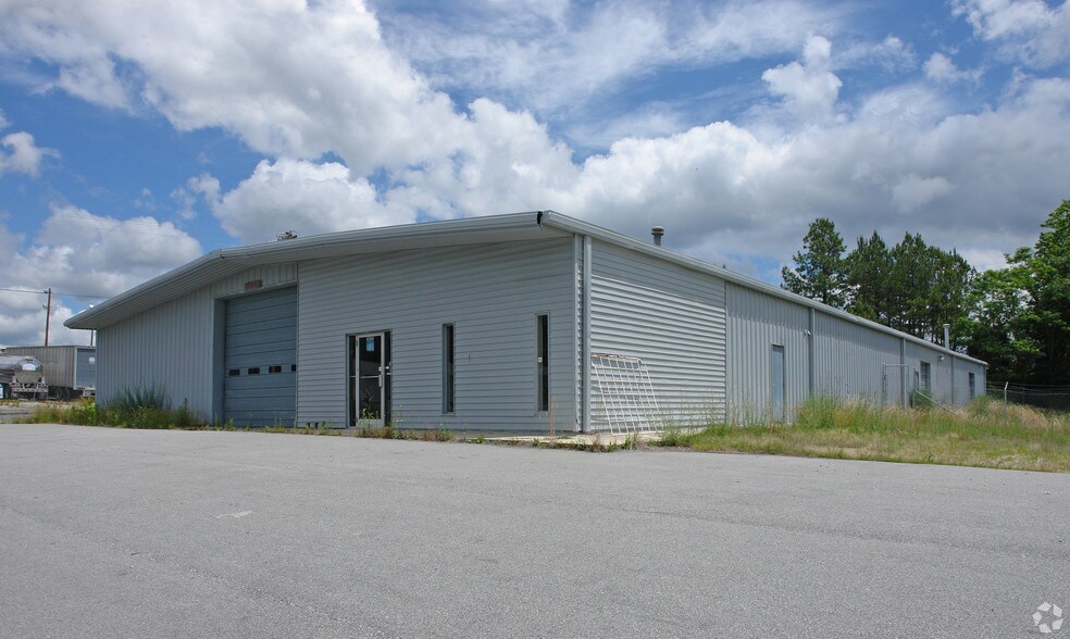 More Photos Of 5874 Uwharrie Rd, High Point Warehouse For Lease