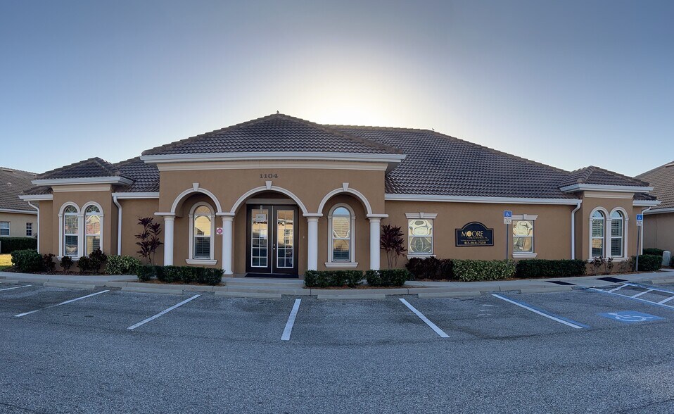 More Photos Of 1104 Kyle Wood Ln, Brandon Medical For Lease