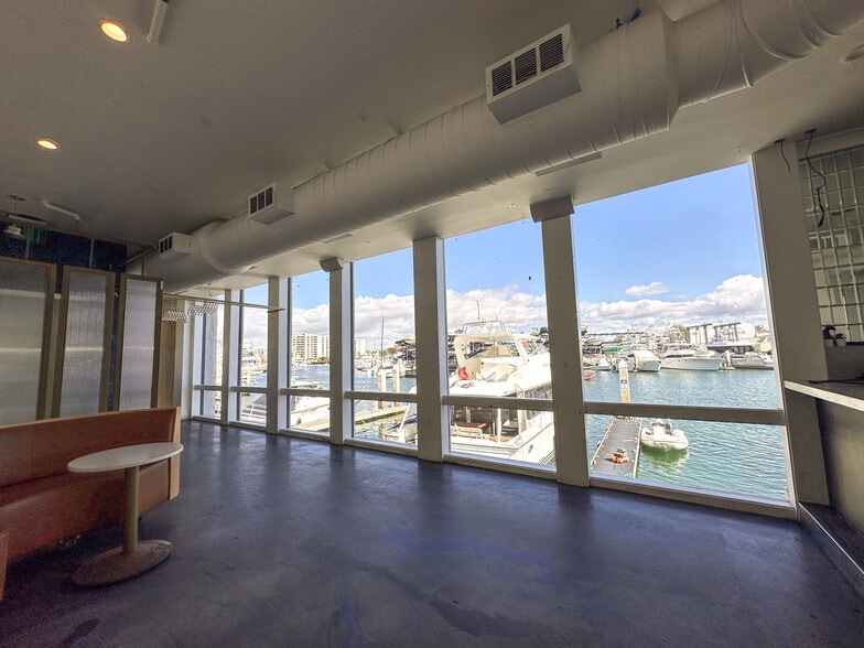 More Photos Of 2406 Newport Blvd, Newport Beach Restaurant For Lease