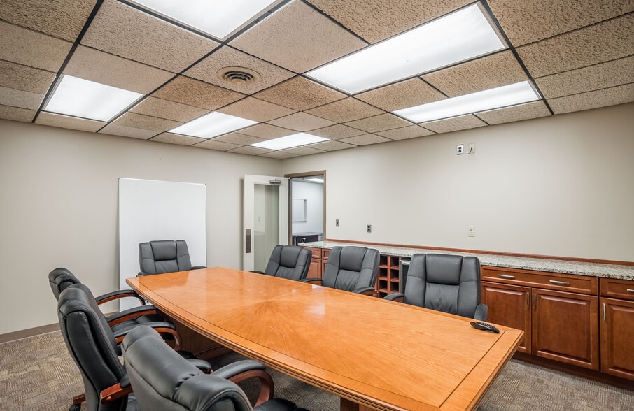 More Photos Of 212 W National Rd, Vandalia Office For Sale