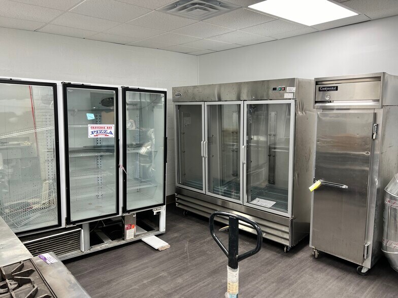 More Photos Of 221 E Saginaw St, Breckenridge Storefront Retail Office For Lease