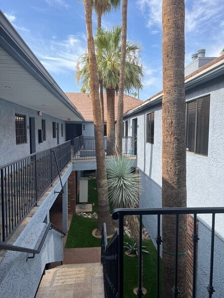 More Photos Of 4539 N 22nd St, Phoenix Office Residential For Lease