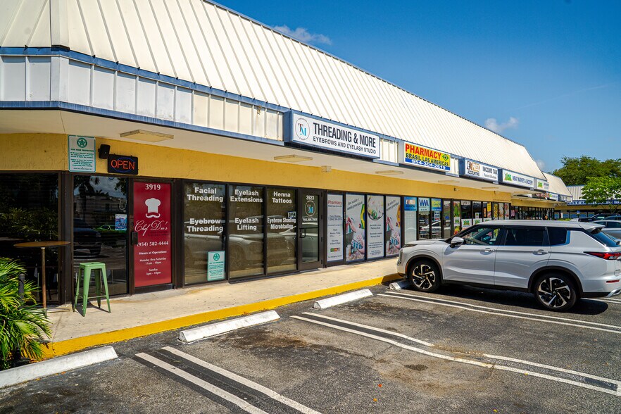 More Photos Of 3907-3943 N Federal Hwy, Pompano Beach Unknown For Lease