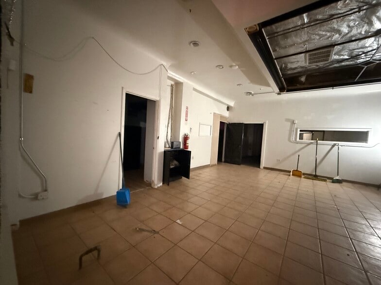 More Photos Of 2013 Ridgecrest Dr, Albuquerque Storefront Retail Office For Sale