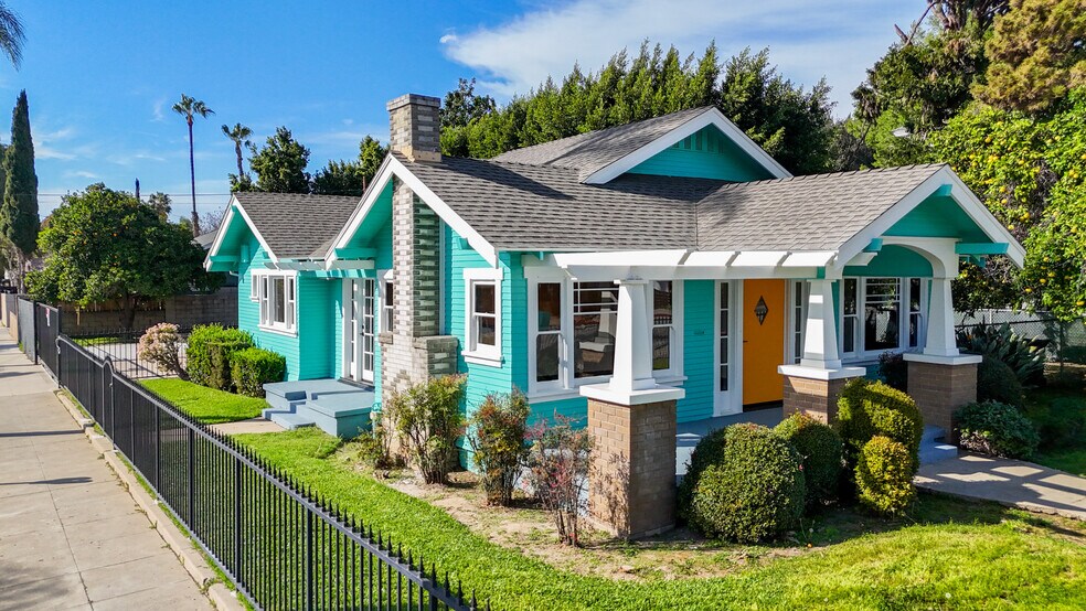 More Photos Of 1204 N Ross St, Santa Ana Office For Lease