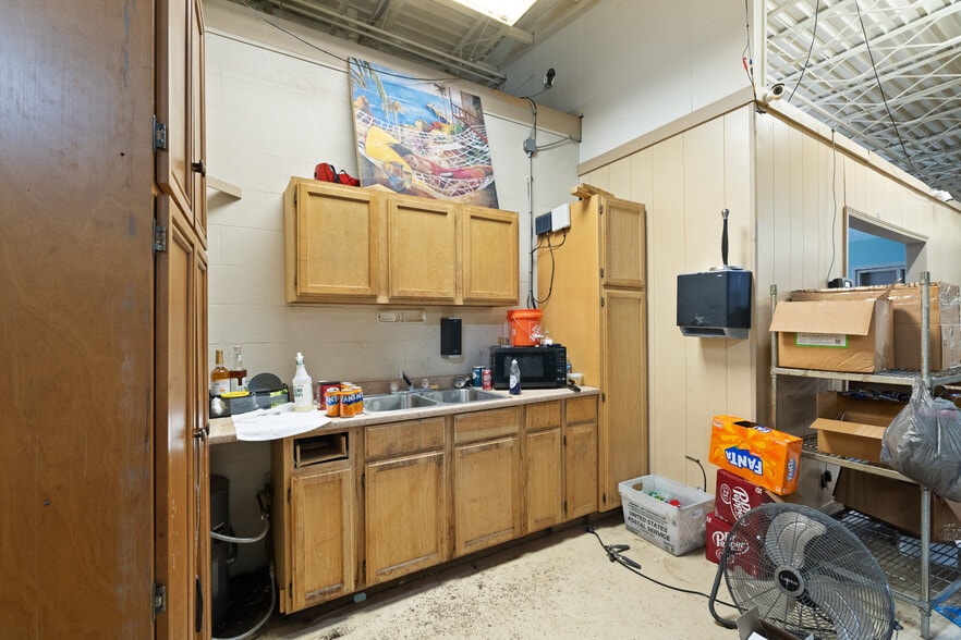 More Photos Of 677 S Cardinal Ln, Scottsburg Industrial For Sale