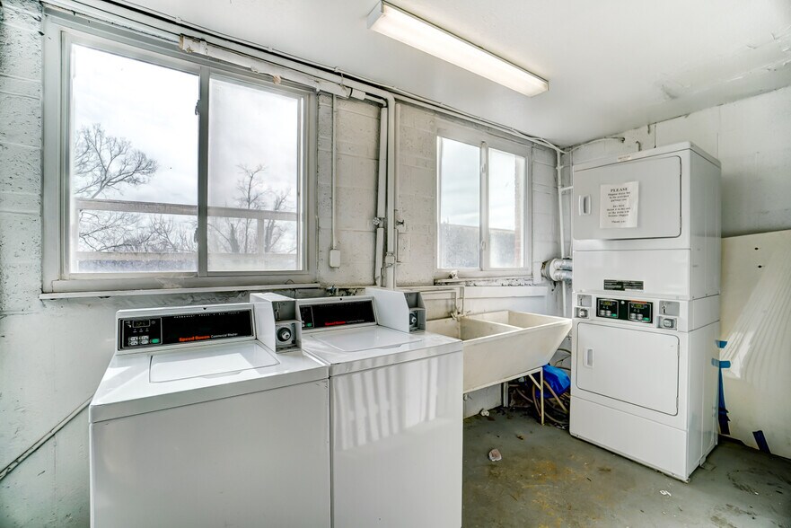 More Photos Of 1668 Glen Parker Ave, Cincinnati Multifamily For Sale