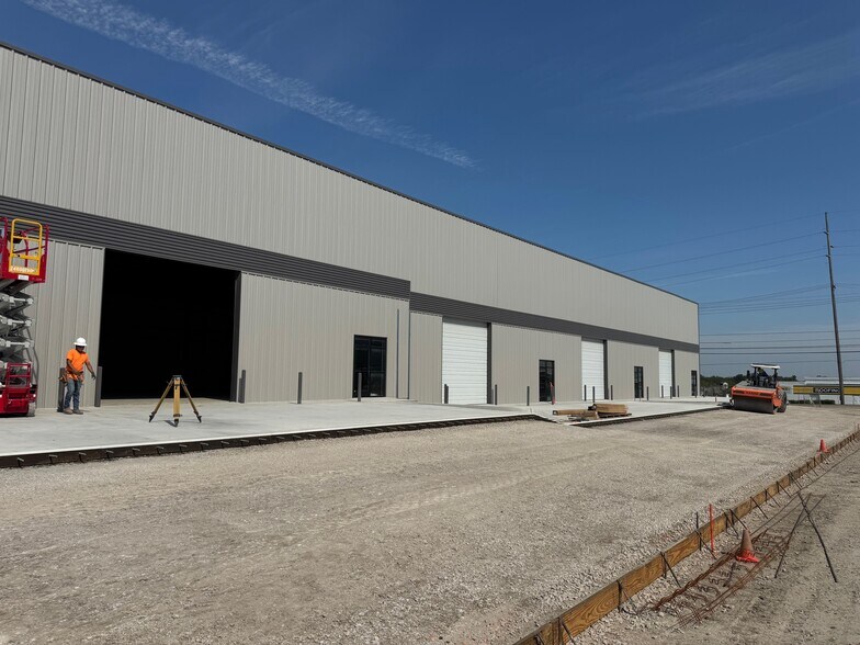 More Photos Of 6240 E 15th St, Tulsa Unknown For Lease