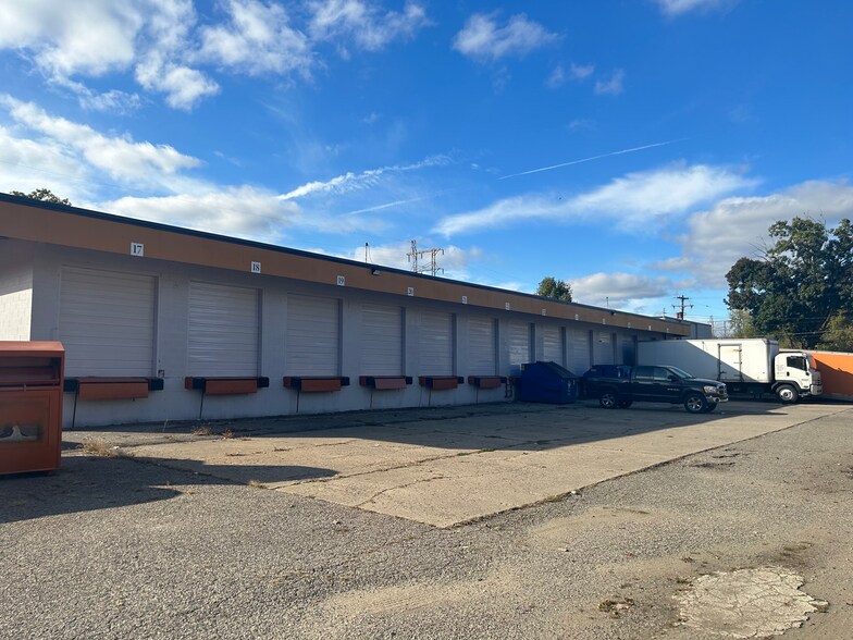 More Photos Of 209 W Monroe Ave, Jackson Truck Terminal For Sale