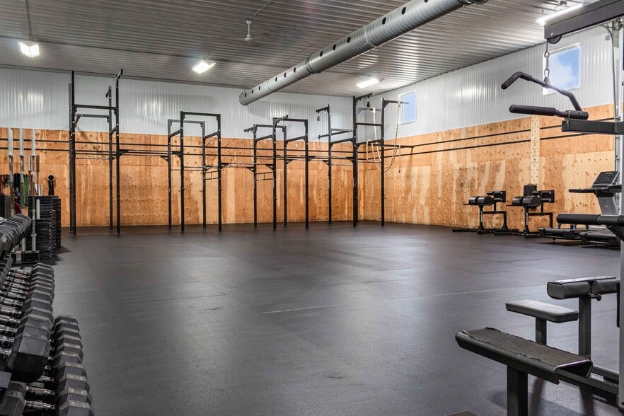 More Photos Of 309 Prairie Ave SW, De Smet Sports And Entertainment For Sale