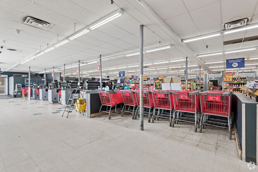 More Photos Of 3640 Delaware Ave, Tonawanda Supermarket For Sale
