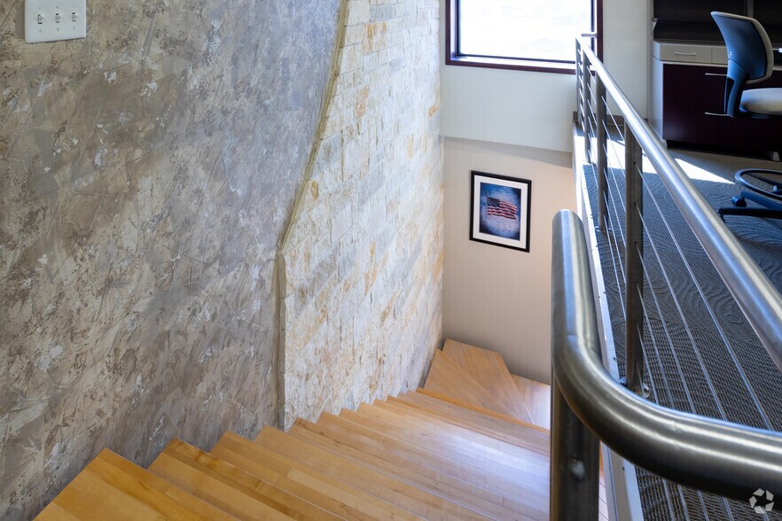 More Photos Of 400 Lookout Ridge Blvd, Harker Heights Warehouse For Sale