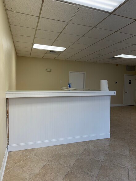 More Photos Of 4707 Enterprise Ave, Naples Loft Creative Space For Lease