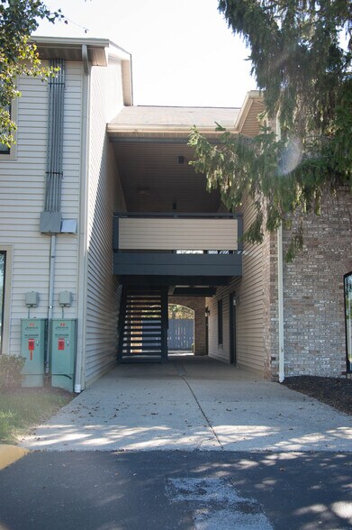 More Photos Of 4889 Sinclair Rd, Columbus Office For Lease