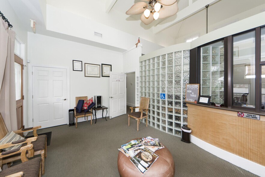 More Photos Of 531 Folly Rd, Charleston Medical For Sale