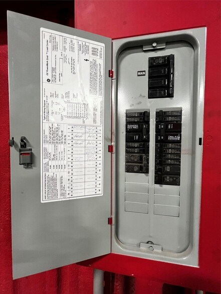 More Photos Of 3381 Acton School Rd, Granbury Warehouse For Lease