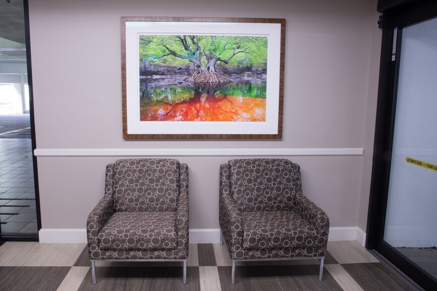 More Photos Of 510 Vonderburg Dr, Brandon Medical For Lease