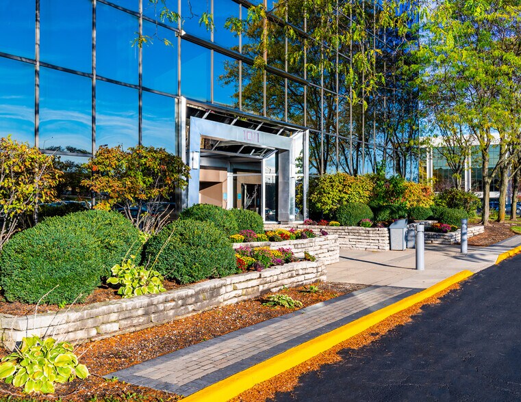 More Photos Of 1111 E Touhy Ave, Des Plaines Unknown For Lease