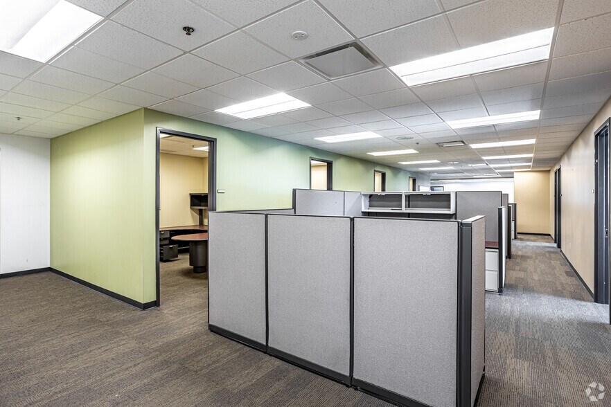 More Photos Of 9351-9401 Renner Blvd, Lenexa Office For Lease