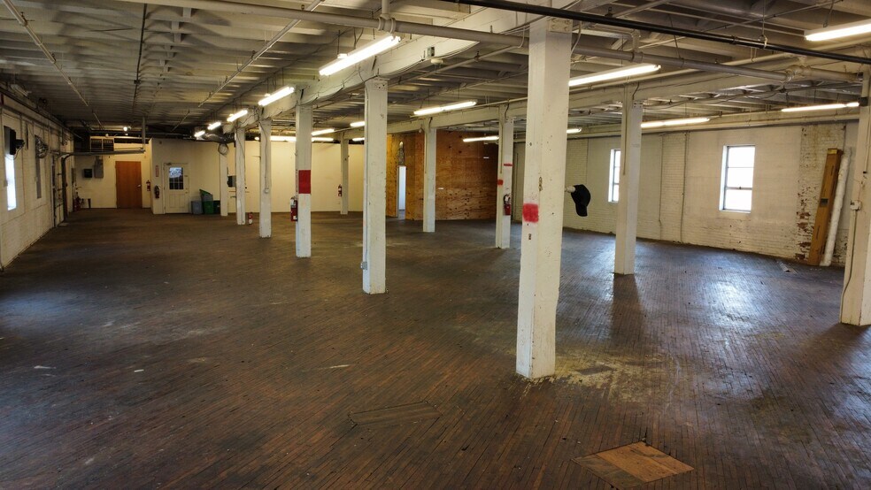 More Photos Of 813 N 4th St, Allentown Warehouse For Lease