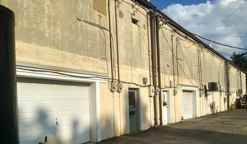 More Photos Of 1319-1339 Caulks Hill Rd, Saint Charles General Retail For Sale