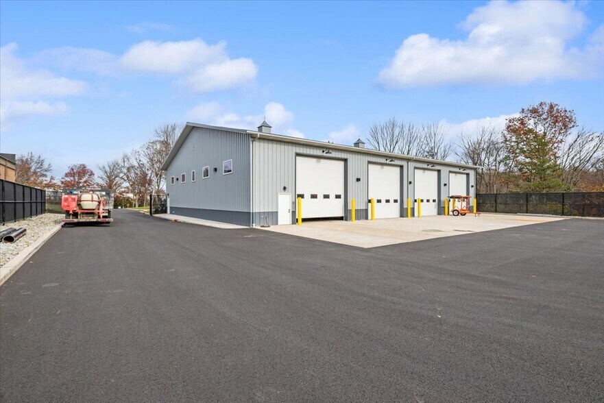 More Photos Of 104 Readington rd, Branchburg Manufacturing For Sale