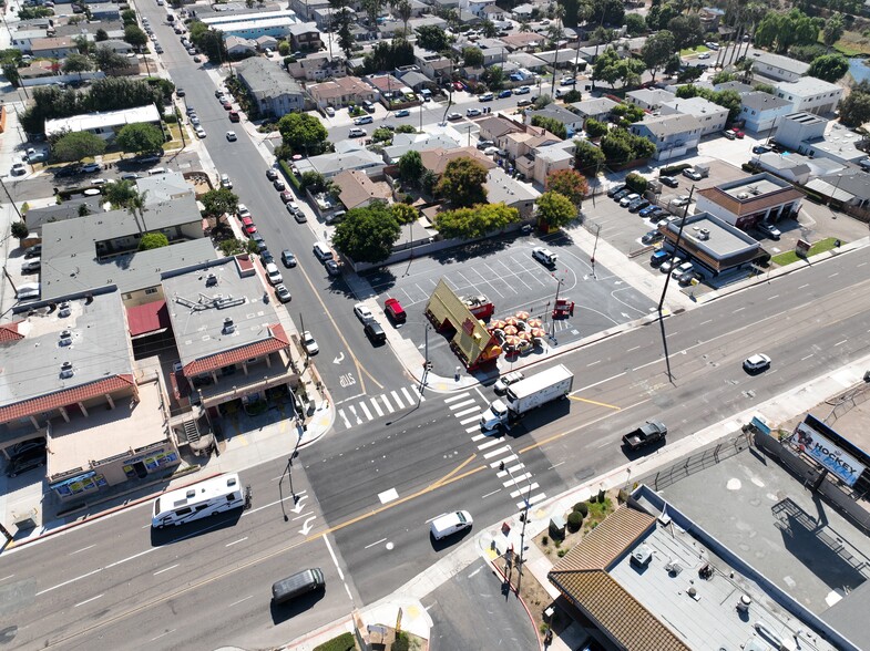 Primary Photo Of 2669 Garnet Ave, San Diego Fast Food For Lease