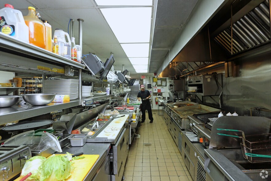 More Photos Of 1424-1450 N Federal Hwy, Boca Raton Restaurant For Lease