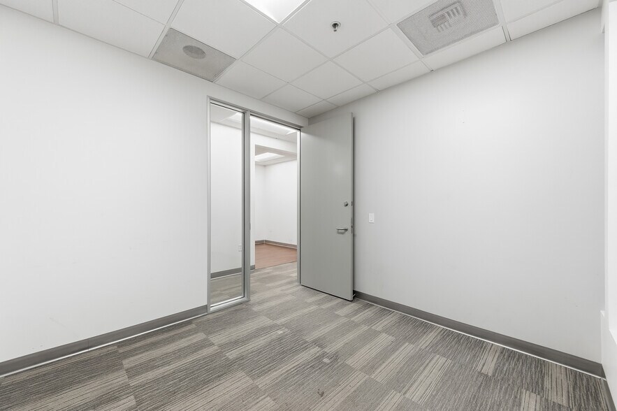 More Photos Of 2542 S Bascom Ave, Campbell Office For Sale