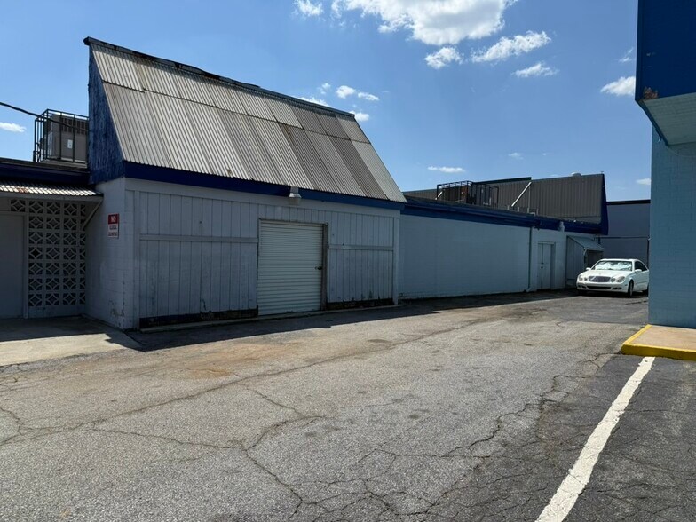 More Photos Of 3984 Lawrenceville Hwy, Tucker Unknown For Lease