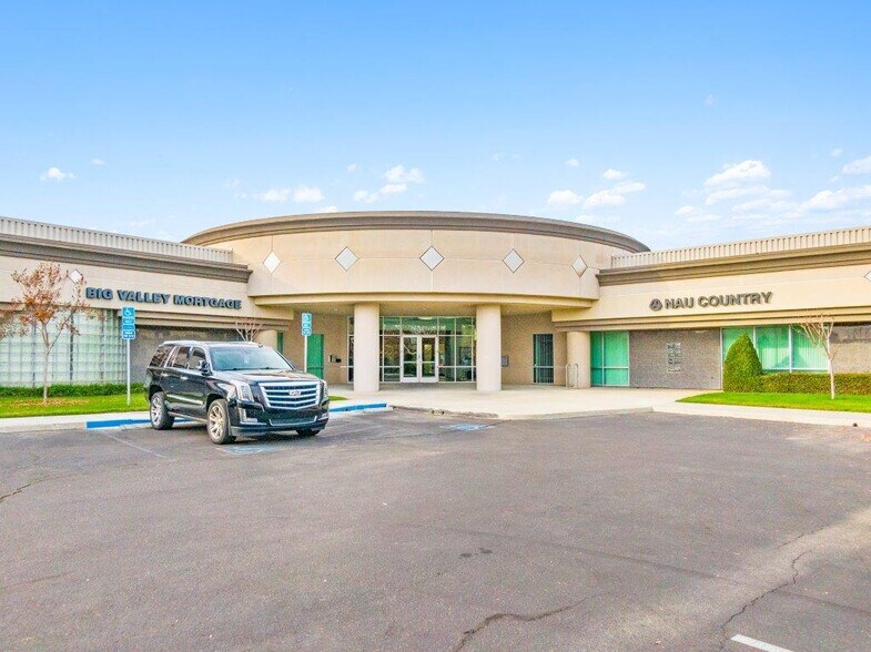 More Photos Of 7475 N Palm Ave, Fresno Office For Lease