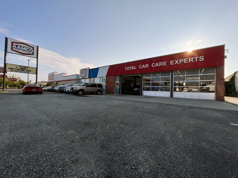 Primary Photo Of 7423 Ritchie Hwy, Glen Burnie Auto Repair For Sale