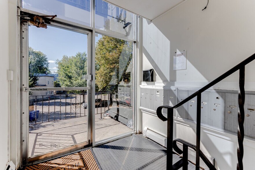 More Photos Of 748 Tatum St, Saint Paul Apartments For Sale