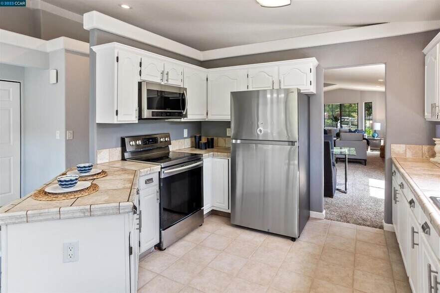 More Photos Of 619 Edwards St, Crockett Healthcare For Sale