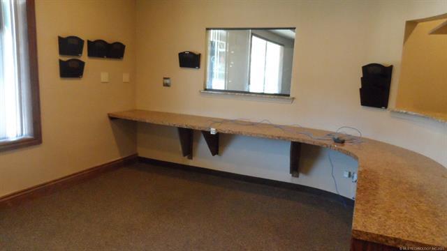 More Photos Of 1650 S Main St, Mcalester Freestanding For Sale