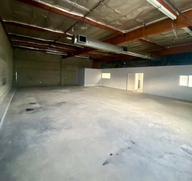 More Photos Of 13045 Telegraph Rd, Santa Fe Springs Manufacturing For Lease