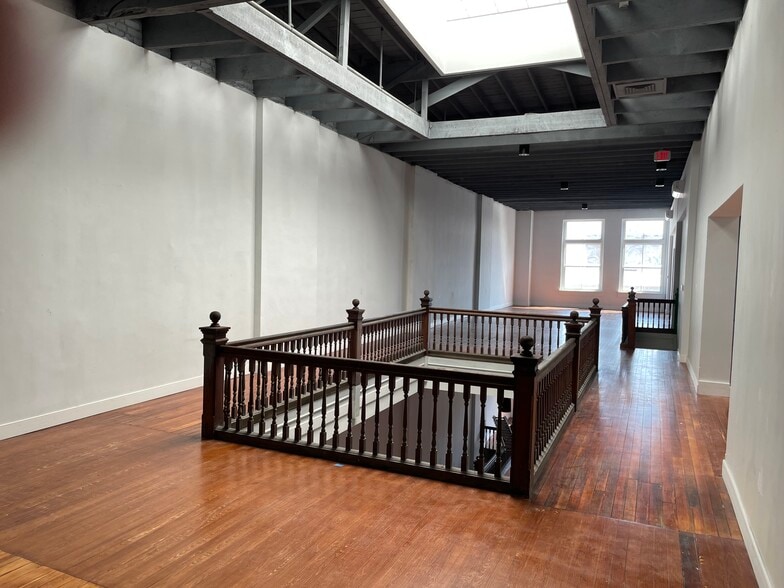 More Photos Of 5 E Broad St, Richmond Loft Creative Space For Lease
