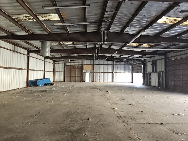 More Photos Of 5449 Covington Hwy, Decatur Auto Repair For Sale