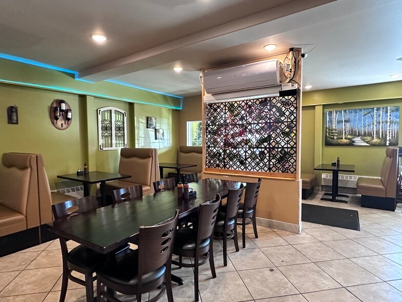 More Photos Of 1454 S Cushman St, Fairbanks General Retail For Sale