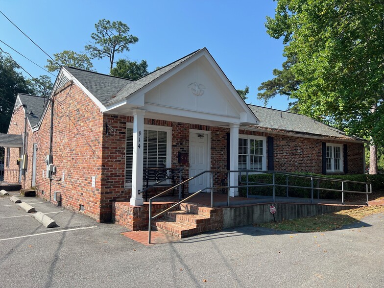 Primary Photo Of 914 S Broad St, Thomasville Office For Sale