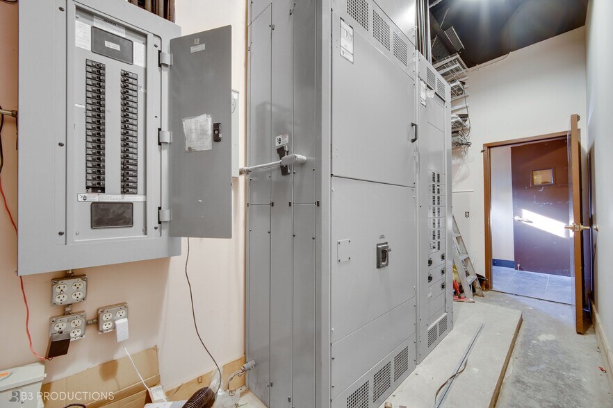 More Photos Of 12054 S Doty Ave, Chicago Warehouse For Sale